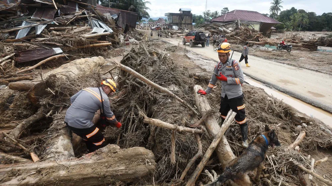 Pemerintah Bergerak Cepat, Sinergi Nasional Atasi Banjir Sumatera Secara Menyeluruh