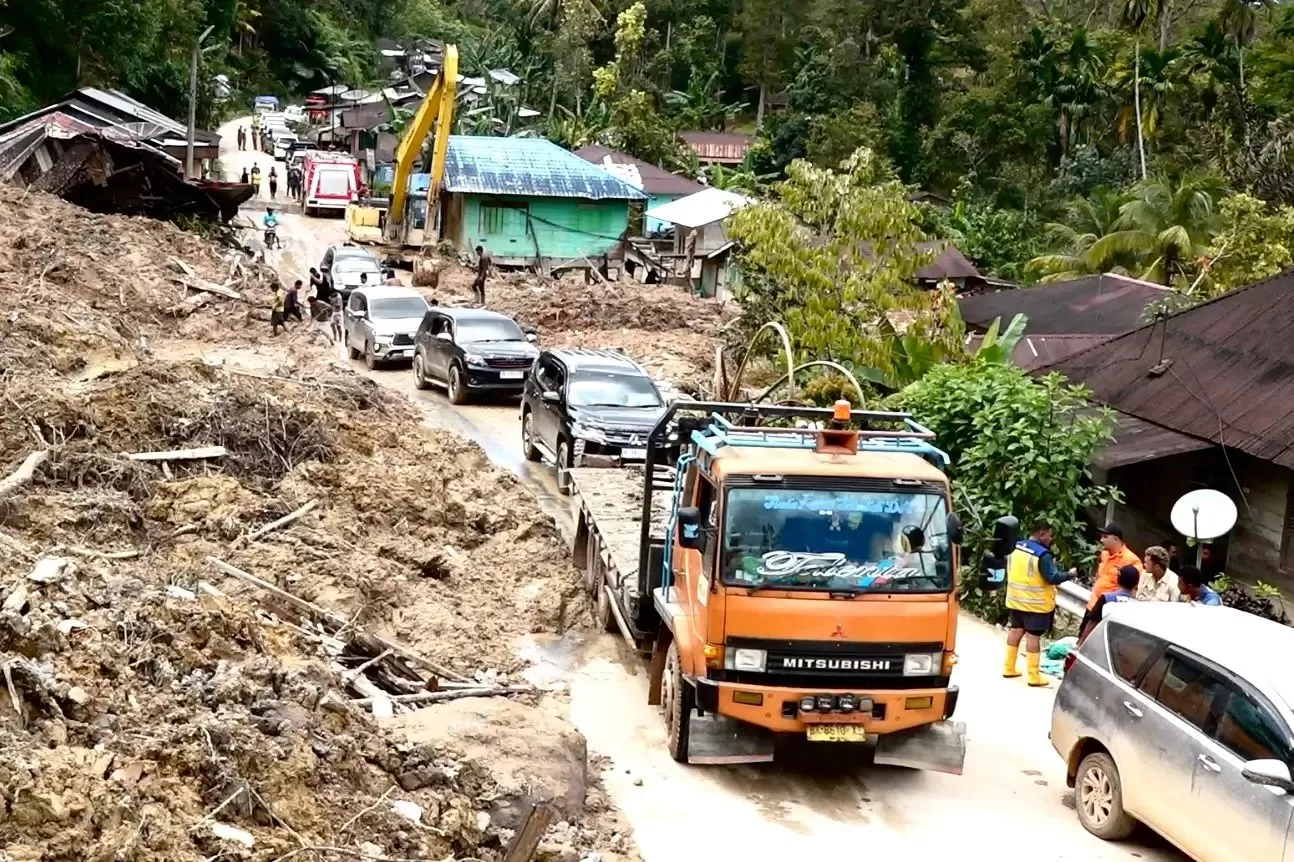 Akses Jalan ke Daerah Terdampak Semakin Lancar, Distribusi Bantuan di Sumatera Meningkat