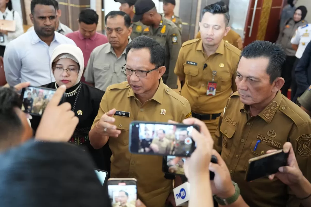 Jelang Lebaran, Pemerintah Pastikan Harga Sembako dan BBM Terkendali